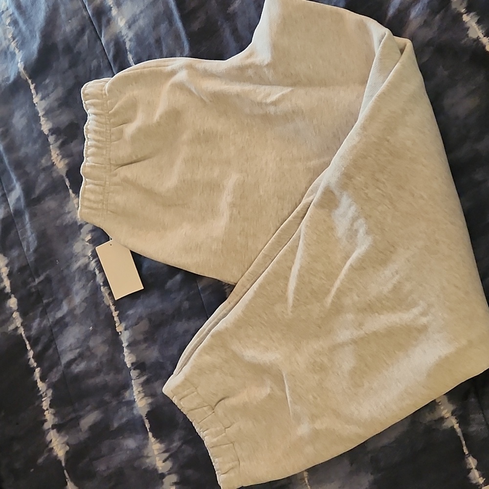 Scuba Mid Rise Oversized Jogger *Graphic - Picture 8 of 9